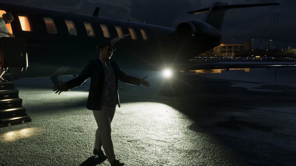 Andrés de León Coming Off a Plane